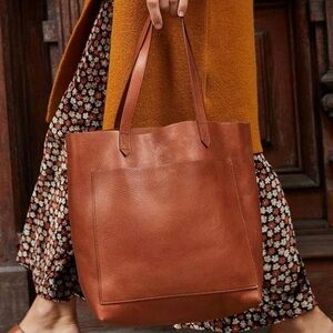 Madewell • The Medium Transport Tote